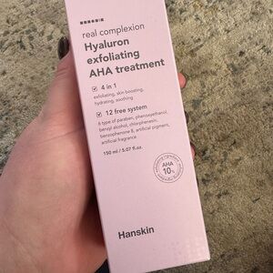 Hanskin real complexion Hyaluron exfoliating AHA treatment 150 ml / 5.07 fl. oz